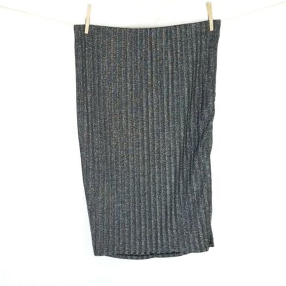 NWOT Torrid Ribbed Glitter Pencil Skirt Size 4X Silver Pull On Elastic Waist - Picture 3 of 7
